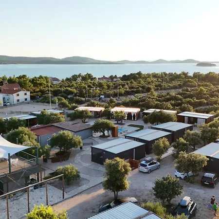 Charta Mobile Milka Camping