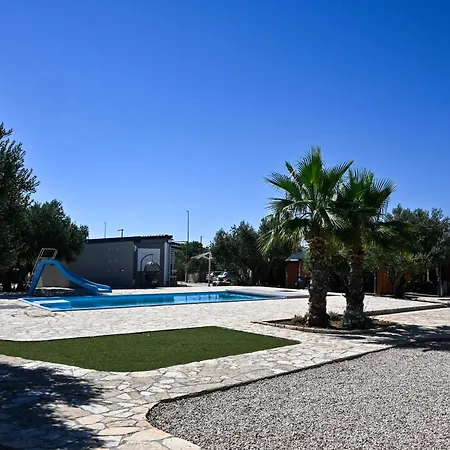 Charta Mobile Milka Camping